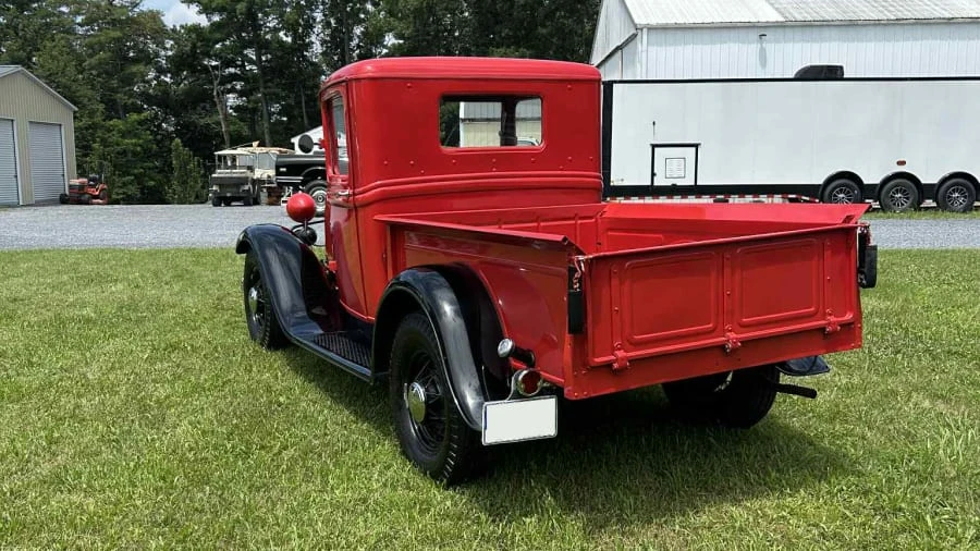 1933 Ford Pickup (1932-1934) - Image 6 of 12
