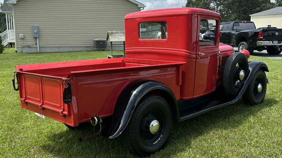 1933 Ford Pickup (1932-1934) - Image 5 of 12