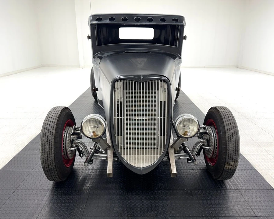 1933 Ford Pickup (1932-1934) - Image 8 of 12