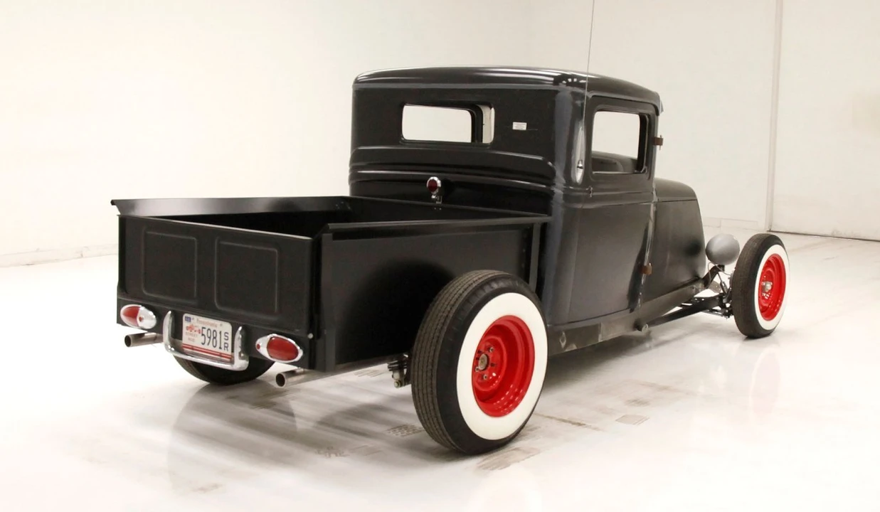 1933 Ford Pickup (1932-1934) - Image 5 of 12
