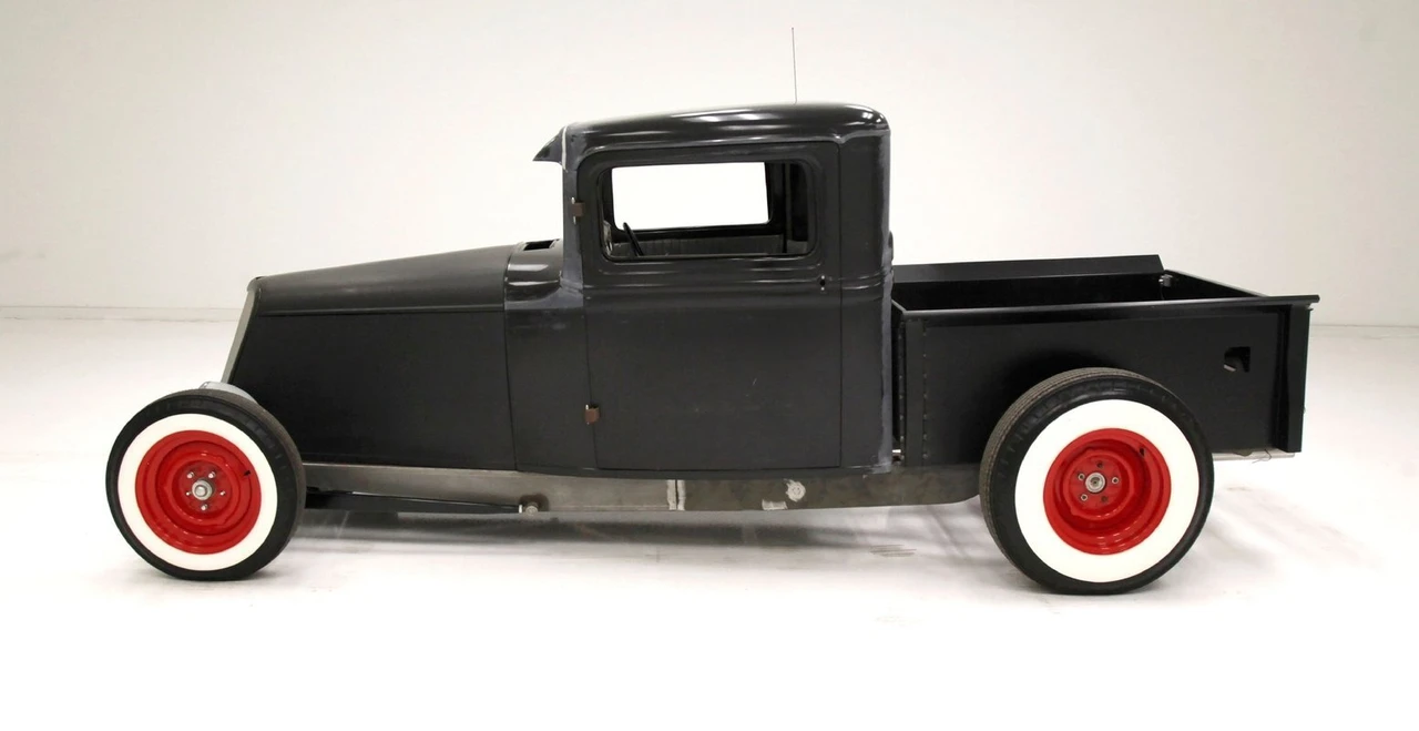 1933 Ford Pickup (1932-1934) - Image 2 of 12
