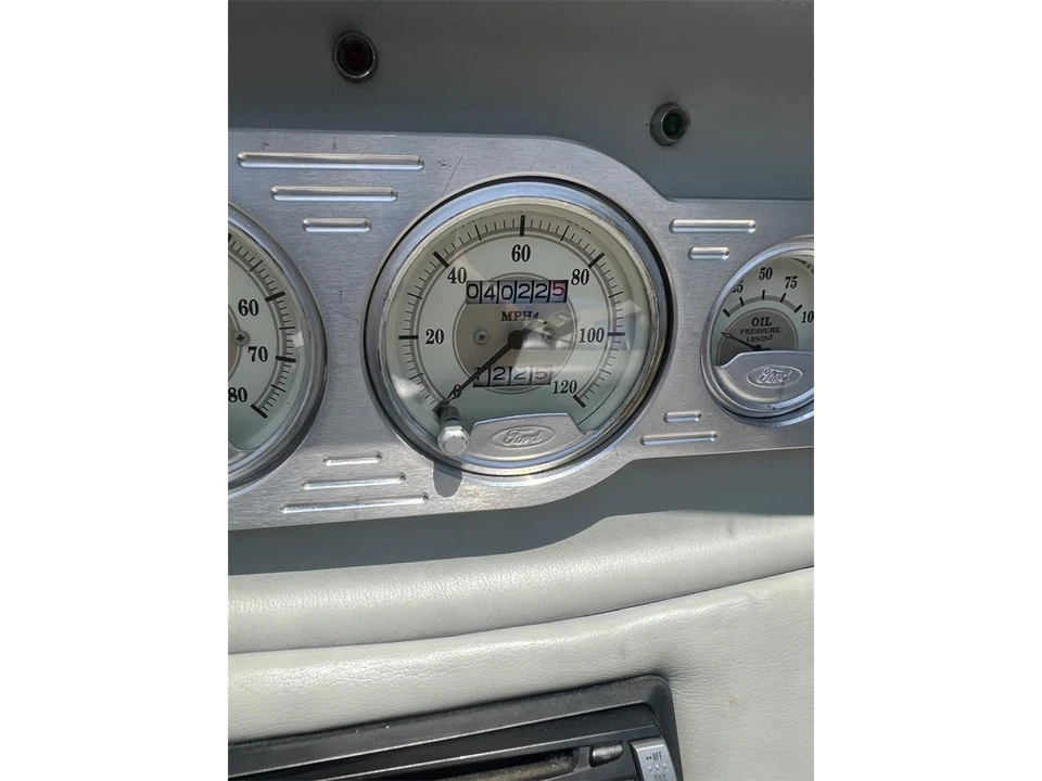 1933 Ford Model 18 & 40 - Image 15 of 31