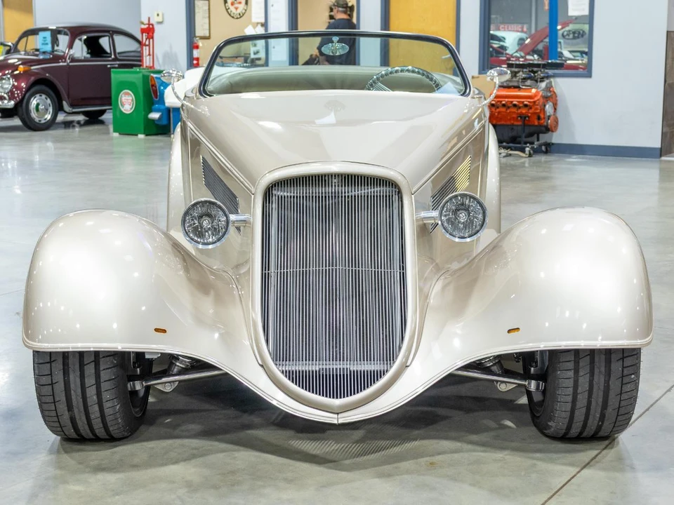 1933 Ford Model 18 & 40 - Image 2 of 31