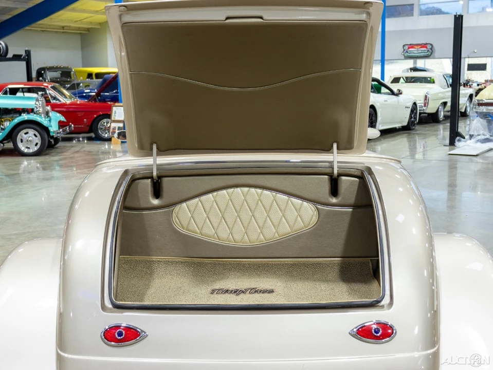 1933 Ford Model 18 & 40 - Image 15 of 21