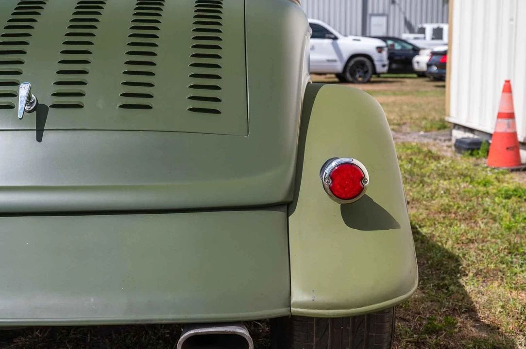 1933 Ford Model 18 & 40 - Image 30 of 31