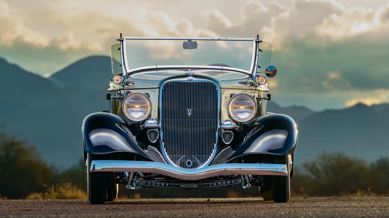 1933 Ford Model 18 & 40 - Image 10 of 31