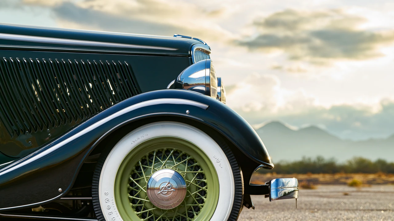 1933 Ford Model 18 & 40 - Image 27 of 31