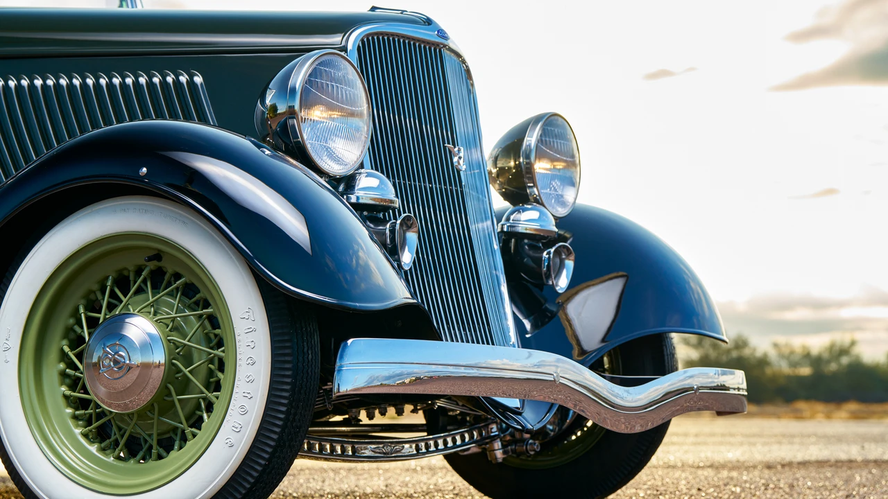1933 Ford Model 18 & 40 - Image 28 of 31