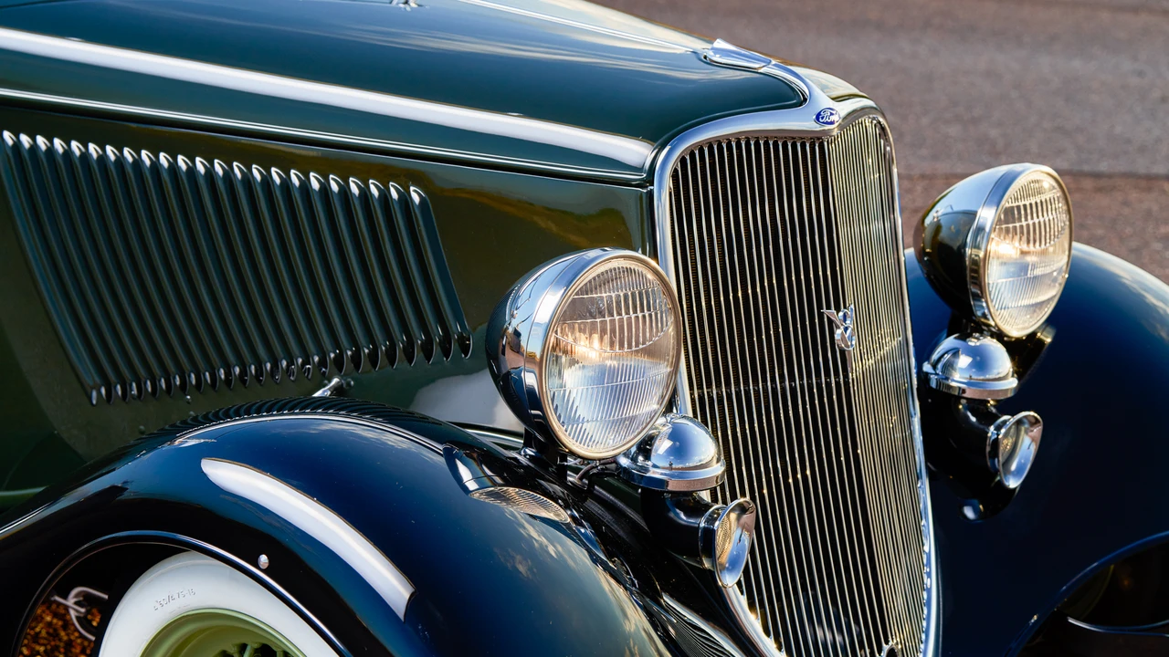 1933 Ford Model 18 & 40 - Image 31 of 31