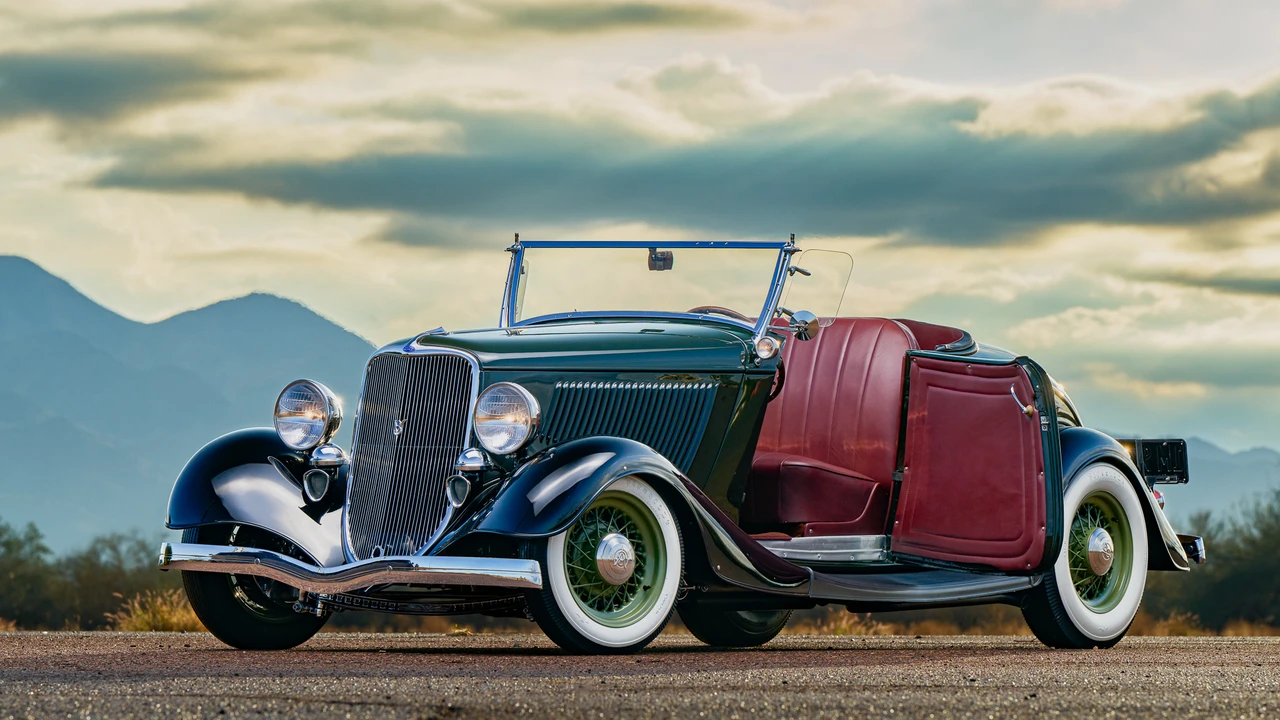 1933 Ford Model 18 & 40 - Image 9 of 31
