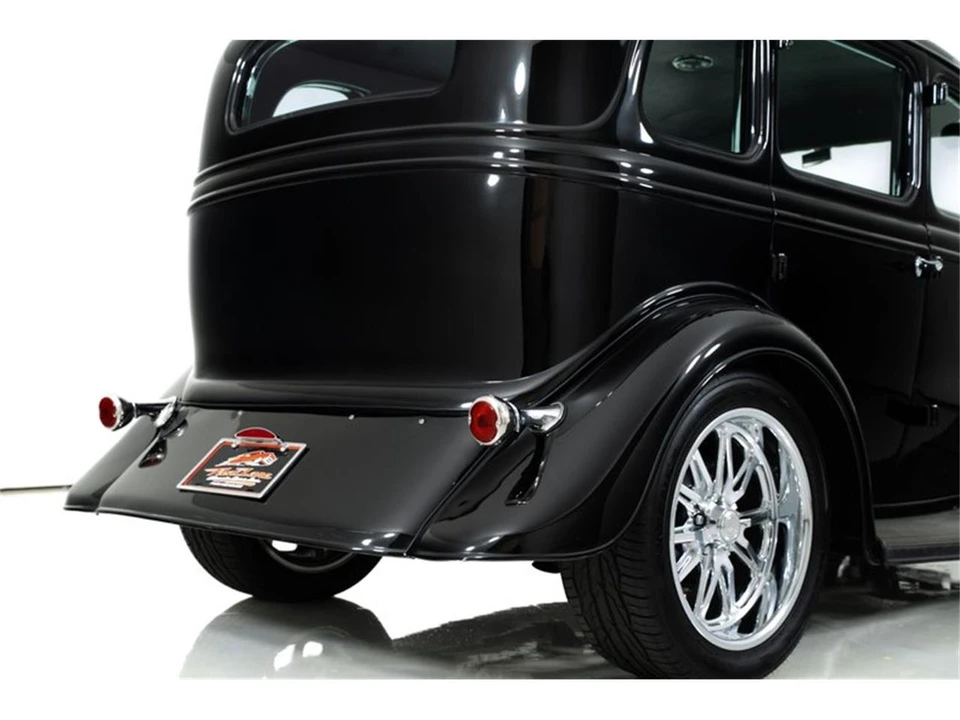 1933 Ford Standard & Deluxe & Super Deluxe - Image 14 of 31