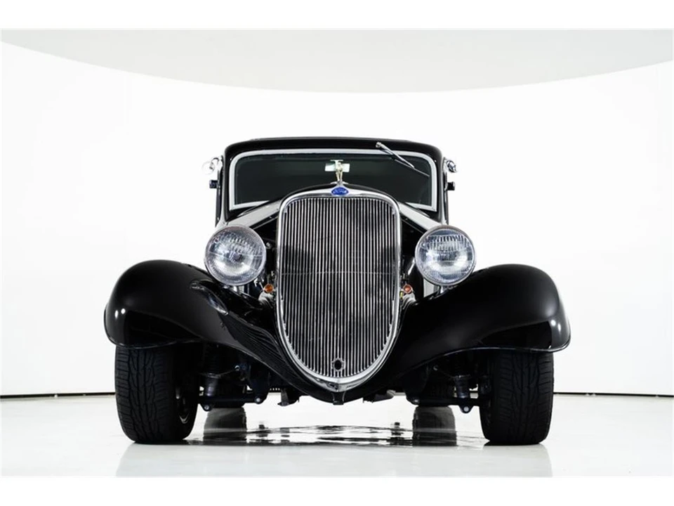 1933 Ford Standard & Deluxe & Super Deluxe - Image 4 of 31