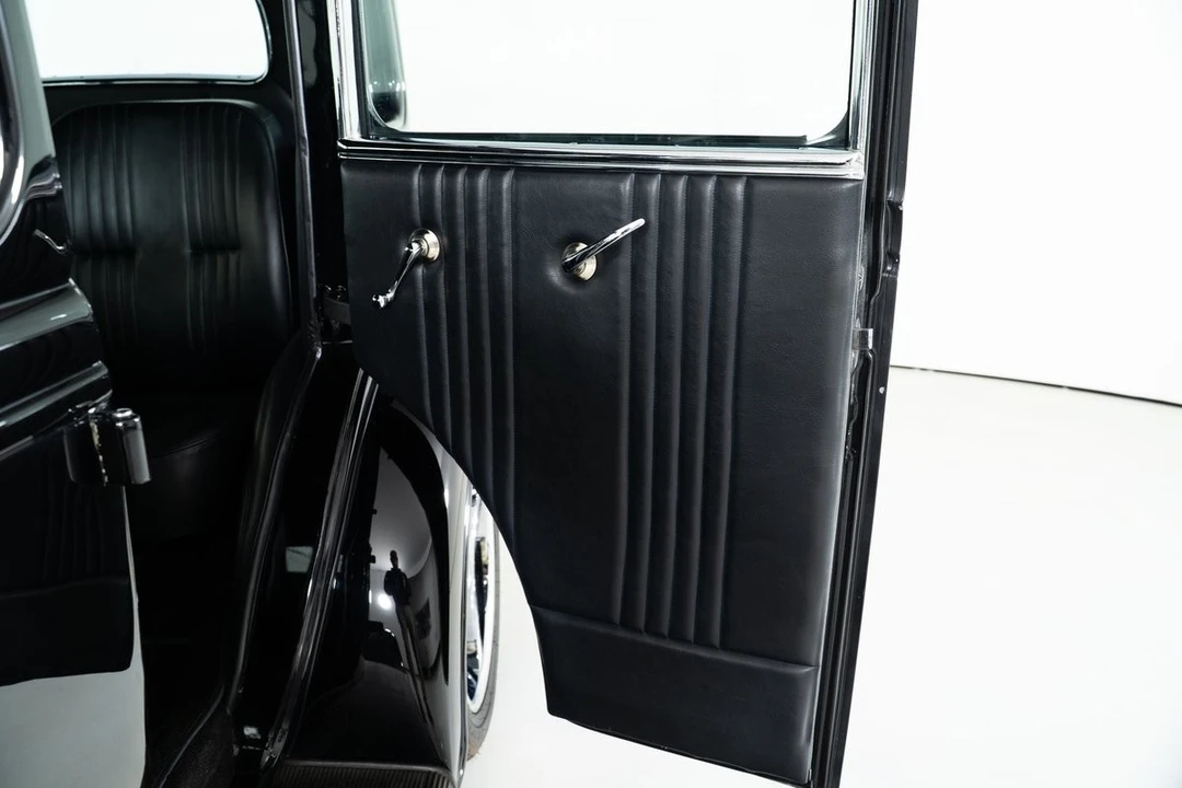 1933 Ford Model 18 & 40 - Image 24 of 31