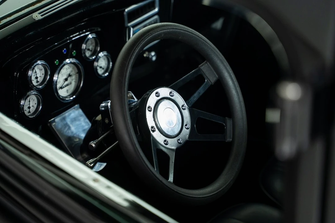 1933 Ford Model 18 & 40 - Image 27 of 31