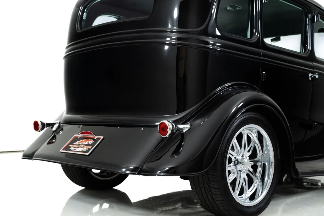 1933 Ford Model 18 & 40 - Image 14 of 31