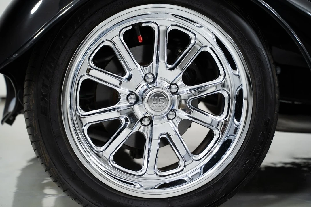 1933 Ford Model 18 & 40 - Image 9 of 12
