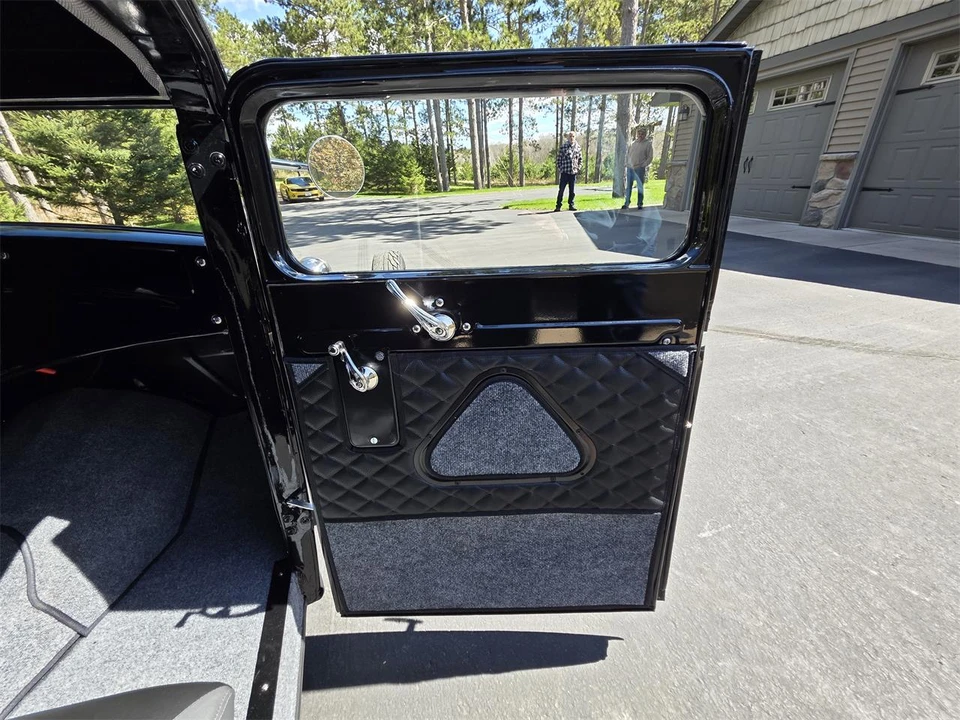 1933 Ford Hot Rod - Image 15 of 31