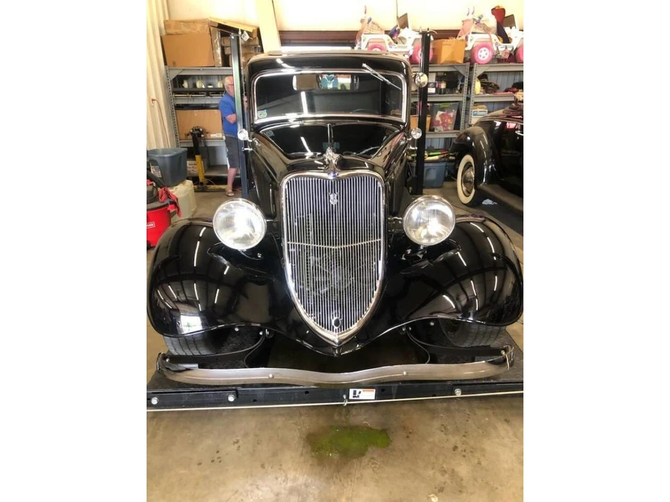 1933 Ford Model 18 & 40 - Image 3 of 12