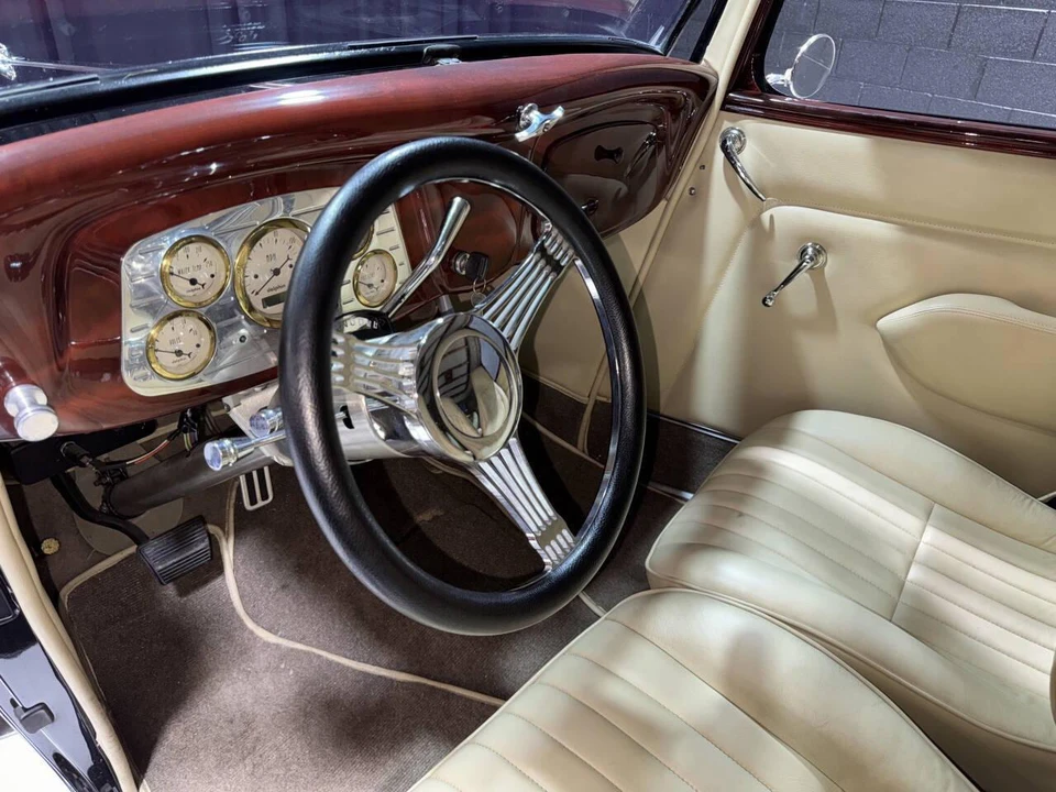 1933 Ford Model 18 & 40 - Image 16 of 25