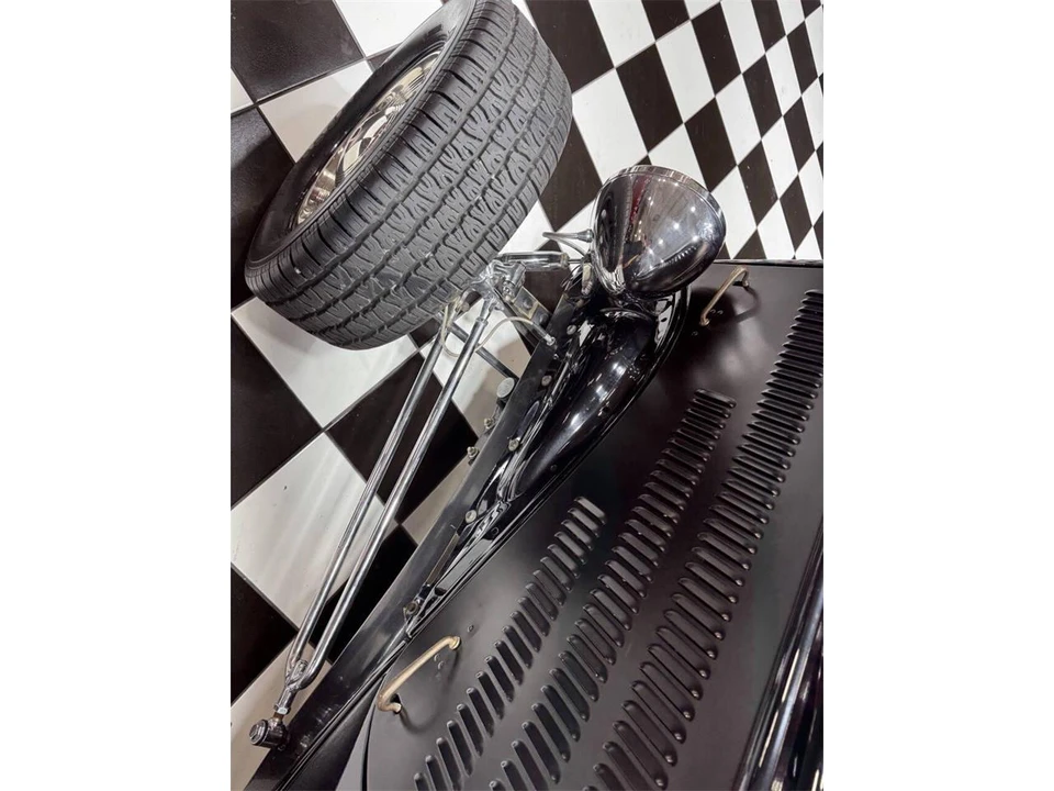 1933 Ford Model 18 & 40 - Image 10 of 25