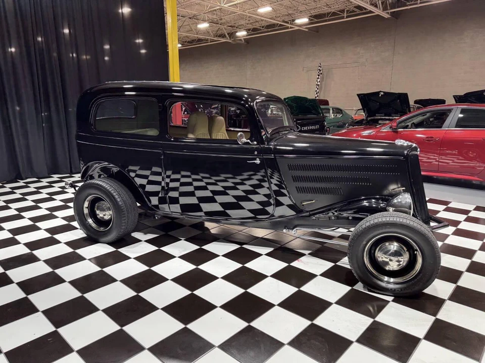 1933 Ford Model 18 & 40 - Image 7 of 25