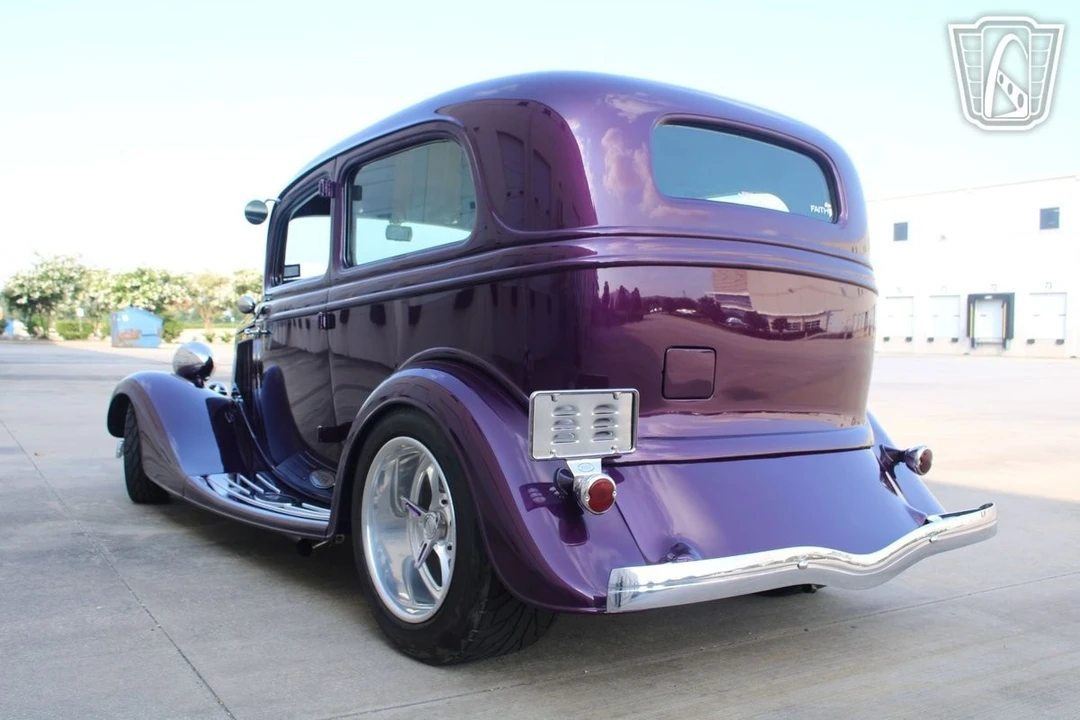 1933 Ford Model 18 & 40 - Image 9 of 12
