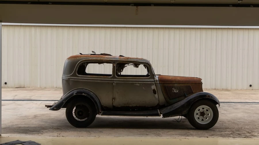 1933 Ford Model 18 & 40 - Image 8 of 10