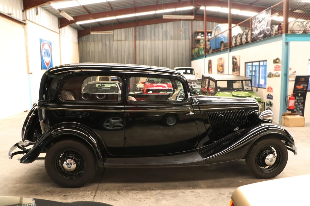 1933 Ford Model 18 & 40 - Image 9 of 30