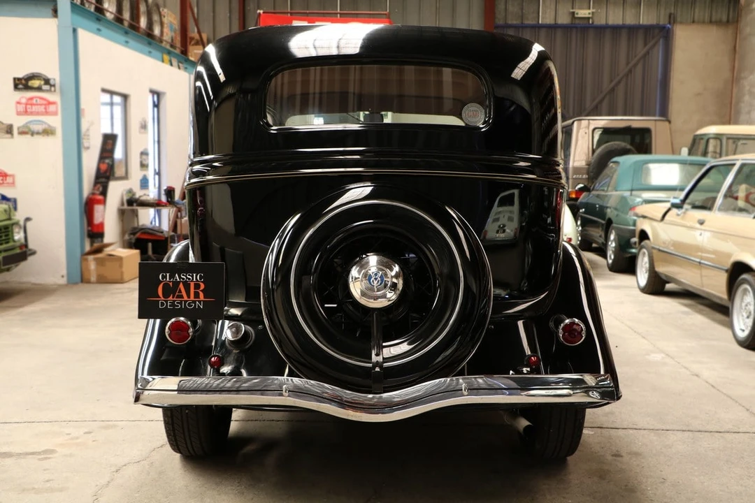 1933 Ford Model 18 & 40 - Image 7 of 30
