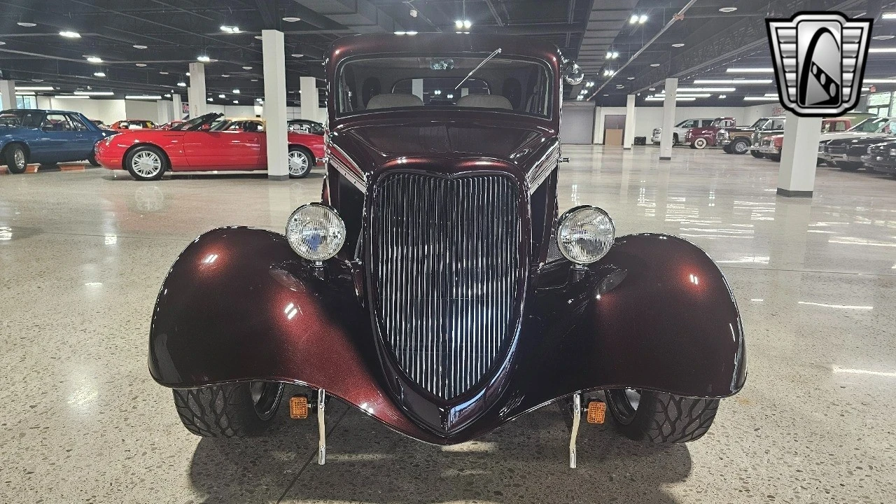 1933 Ford Model 18 & 40 - Image 8 of 12