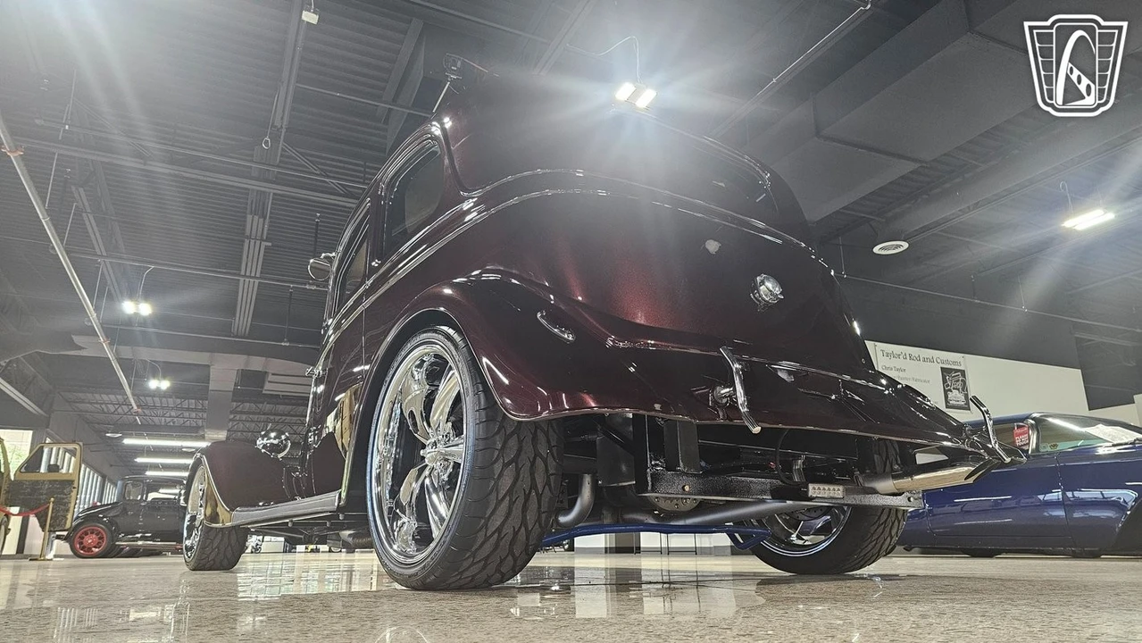 1933 Ford Model 18 & 40 - Image 11 of 12