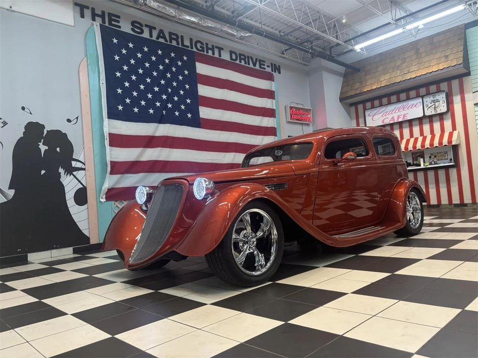 1933 Ford Model 18 & 40 - Image 2 of 31