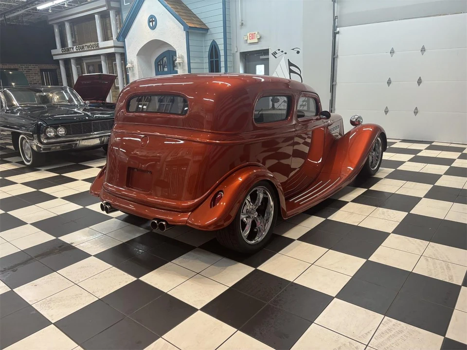 1933 Ford Model 18 & 40 - Image 8 of 31