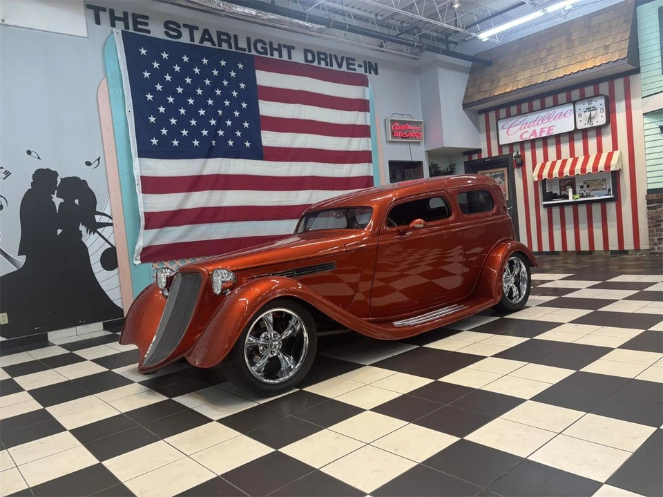 1933 Ford Model 18 & 40 - Image 3 of 31