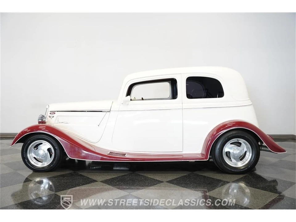 1933 Ford Model 18 & 40 - Image 2 of 31