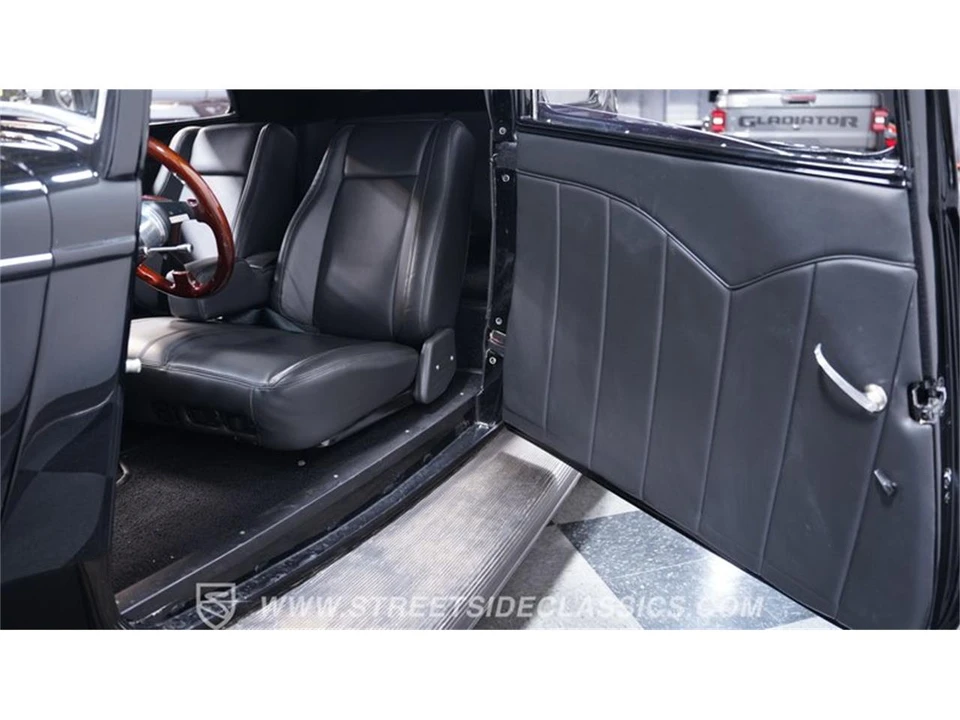 1933 Ford Model 18 & 40 - Image 30 of 31