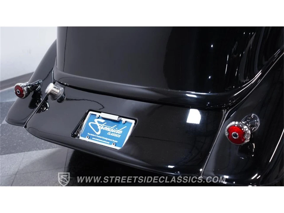 1933 Ford Model 18 & 40 - Image 22 of 31