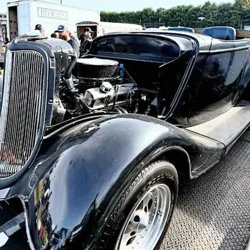 1933 Ford Roadster