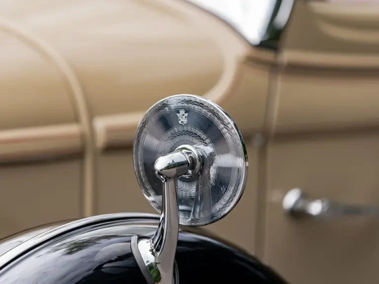 1933 LaSalle - Image 26 of 31