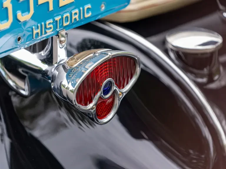 1933 LaSalle - Image 20 of 31