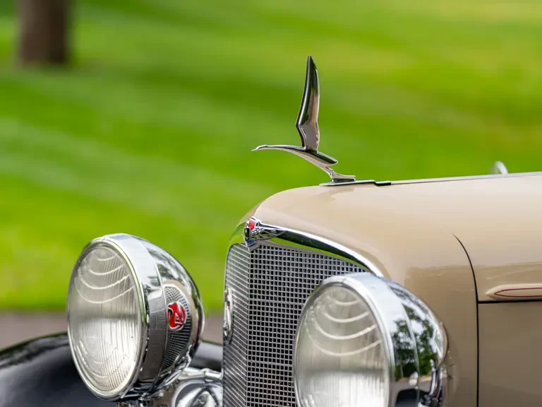 1933 LaSalle - Image 15 of 31