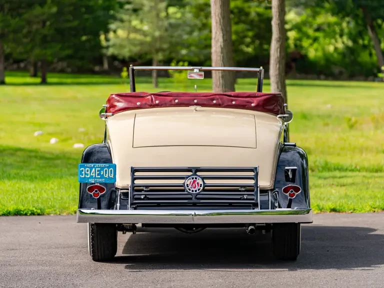 1933 LaSalle - Image 10 of 31
