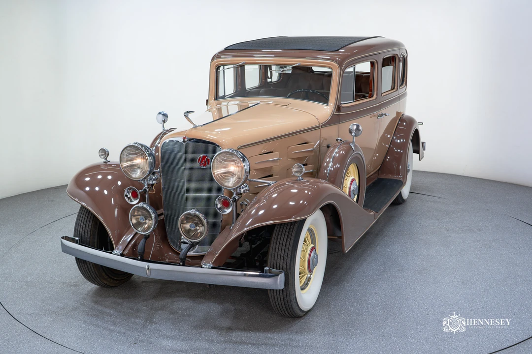 1933 LaSalle - Image 3 of 31