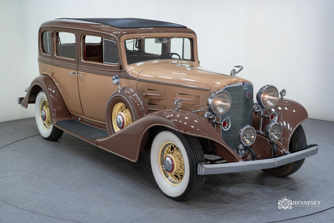 1933 LaSalle - Image 7 of 31