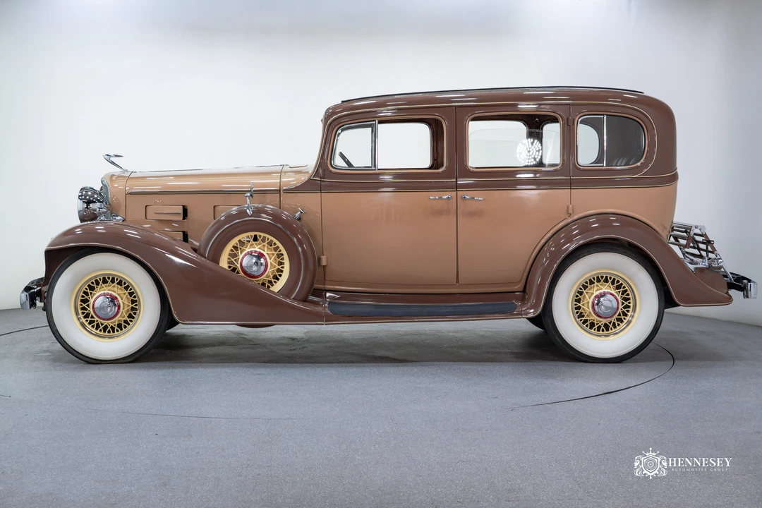 1933 LaSalle - Image 8 of 31