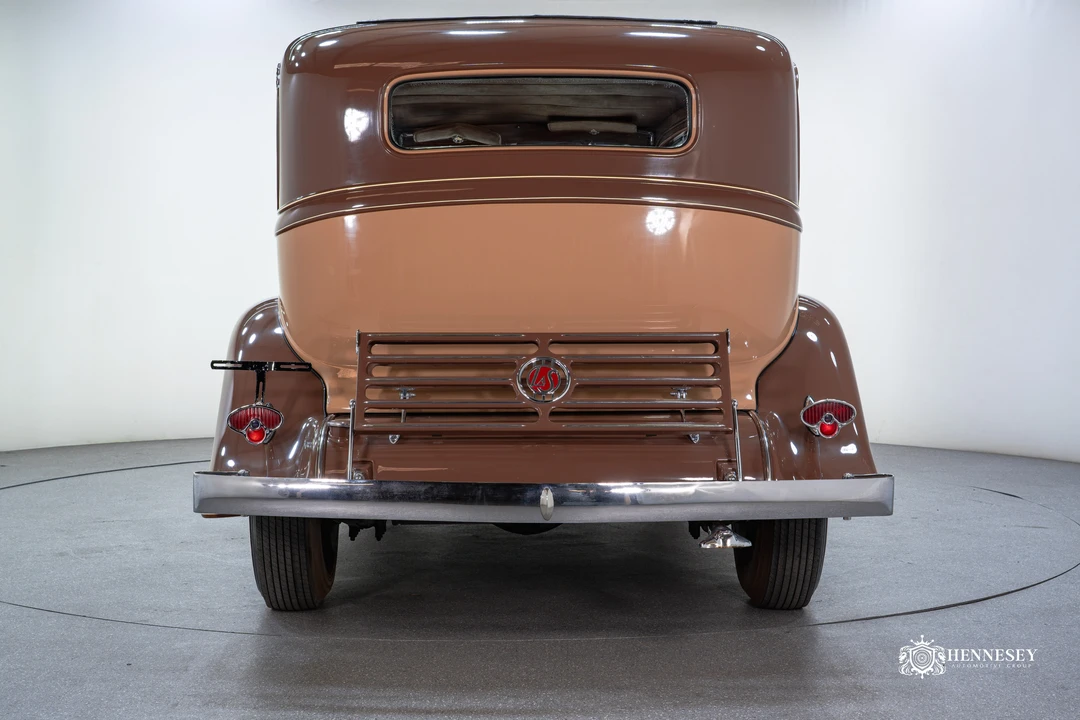 1933 LaSalle - Image 15 of 31