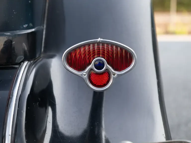 1933 LaSalle - Image 31 of 31