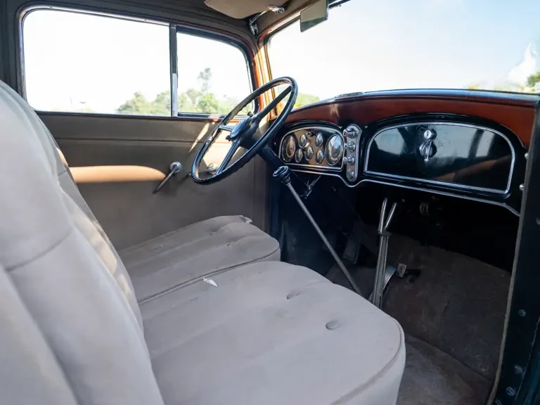 1933 LaSalle - Image 13 of 31