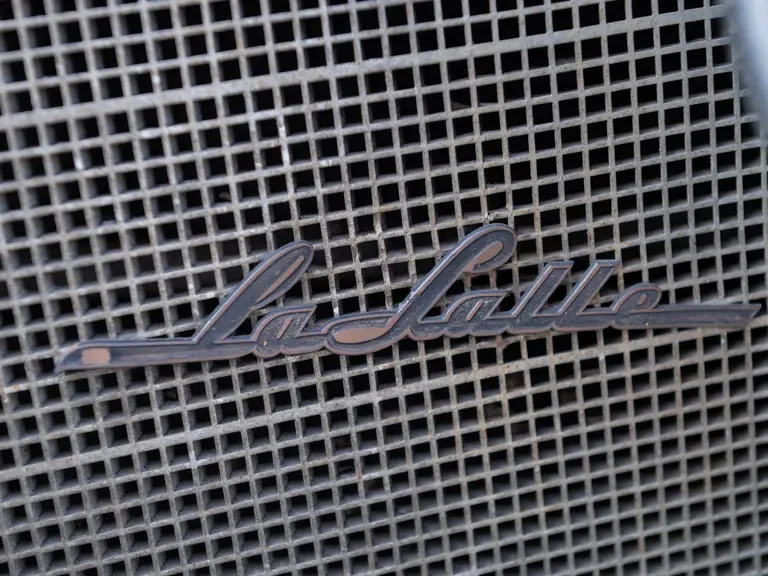 1933 LaSalle - Image 27 of 31