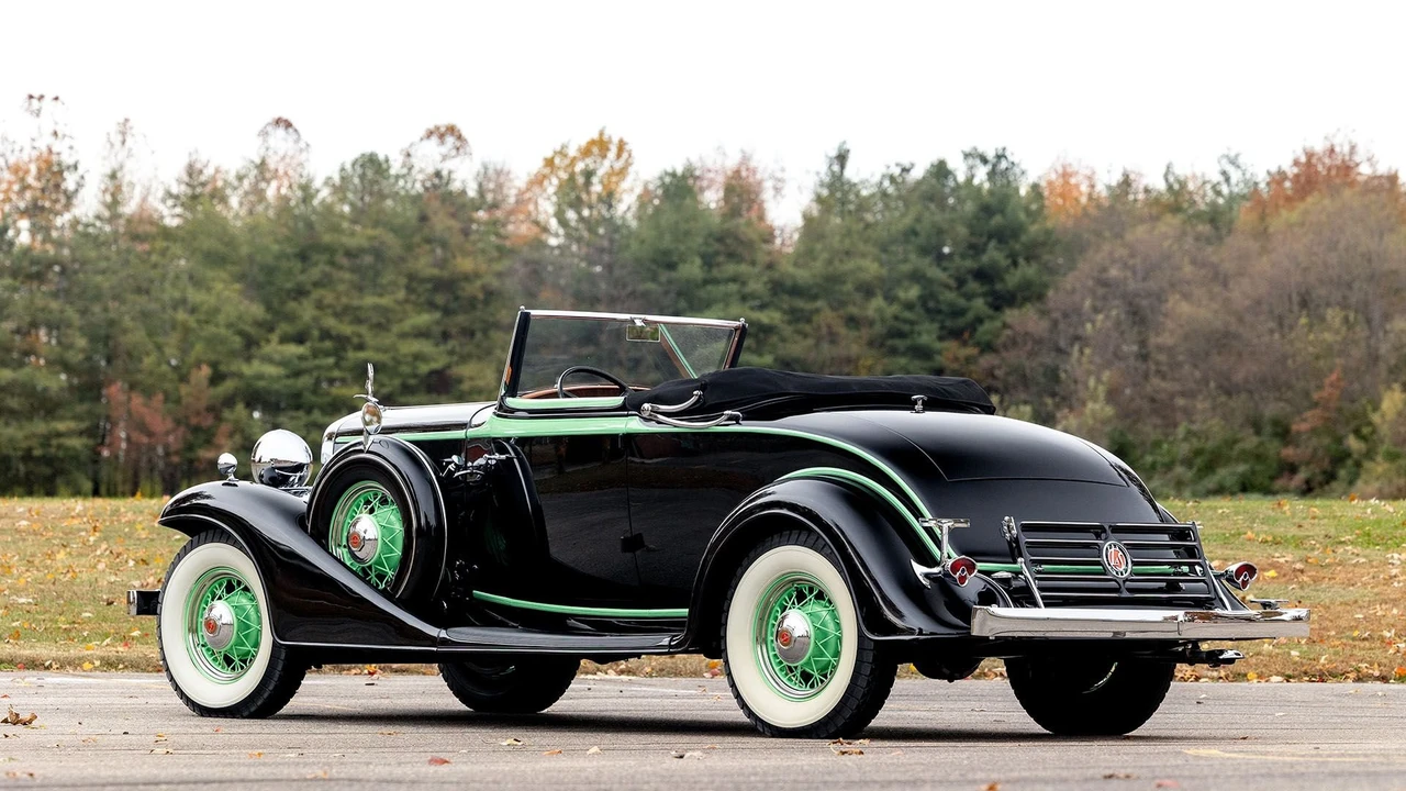 1933 LaSalle - Image 8 of 31